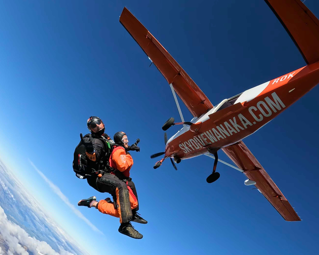 Skydive Wānaka hero image plane freefall descend